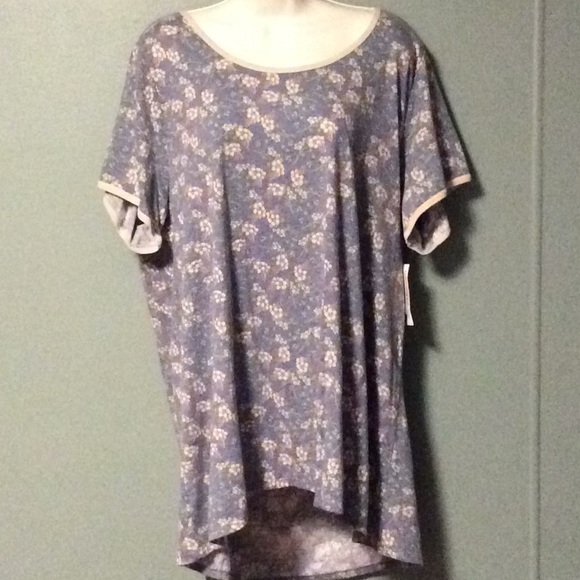 NWT LuLaRoe Classic Tee - Picture 1 of 3